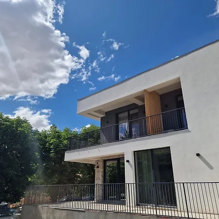 Rosiem Boutique 3* 泰基尔吉奥尔